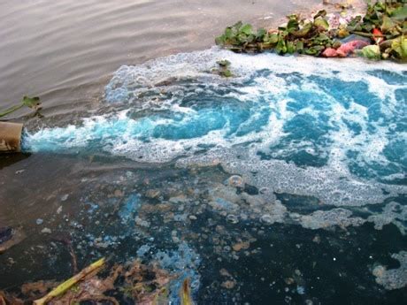 rejet d'eau usine vetement